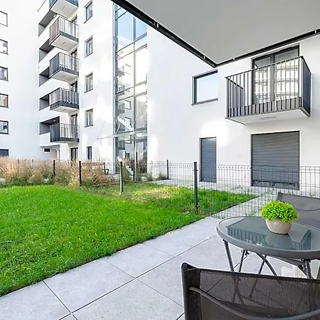 Sky Home- Rose -manufaktura, Bezplatny Parking, Klima, Dostep Na Kod מלון 3*